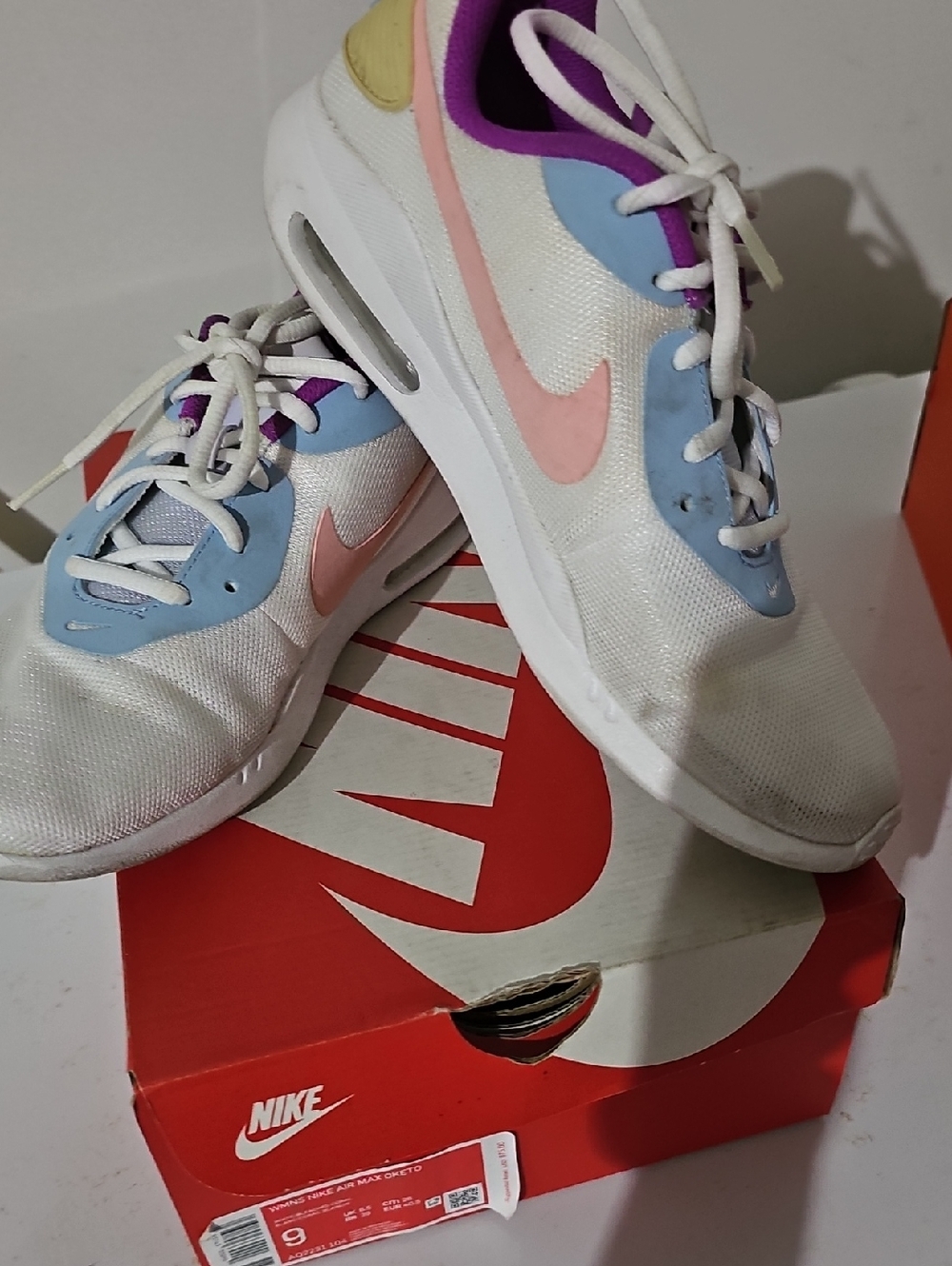 Nike White Sneakers with Pastel Pink, Putple  & Blue Accents